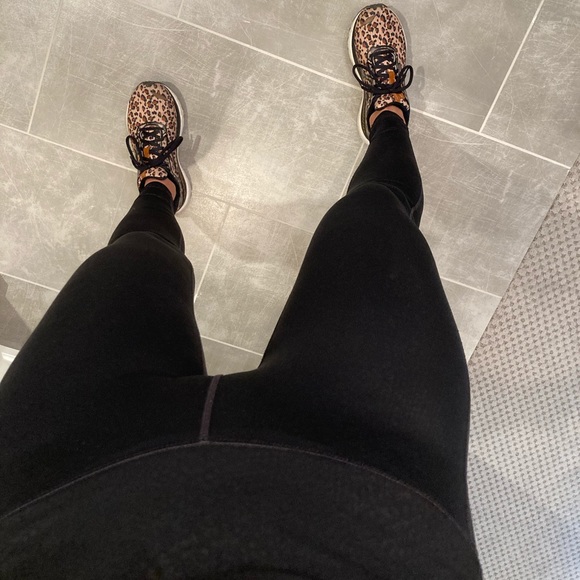 Athleta snakeskin 2 piece set - Picture 3 of 5